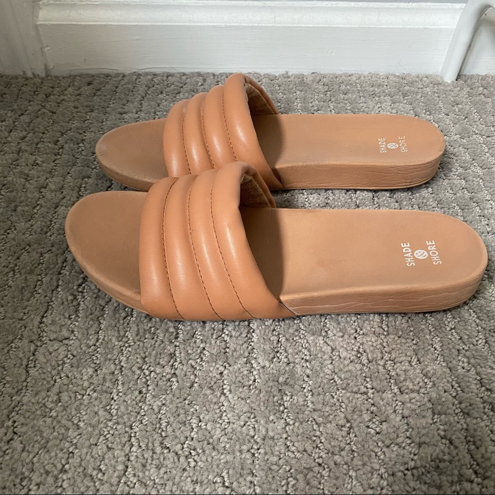 Shade and Shore Tan Slides